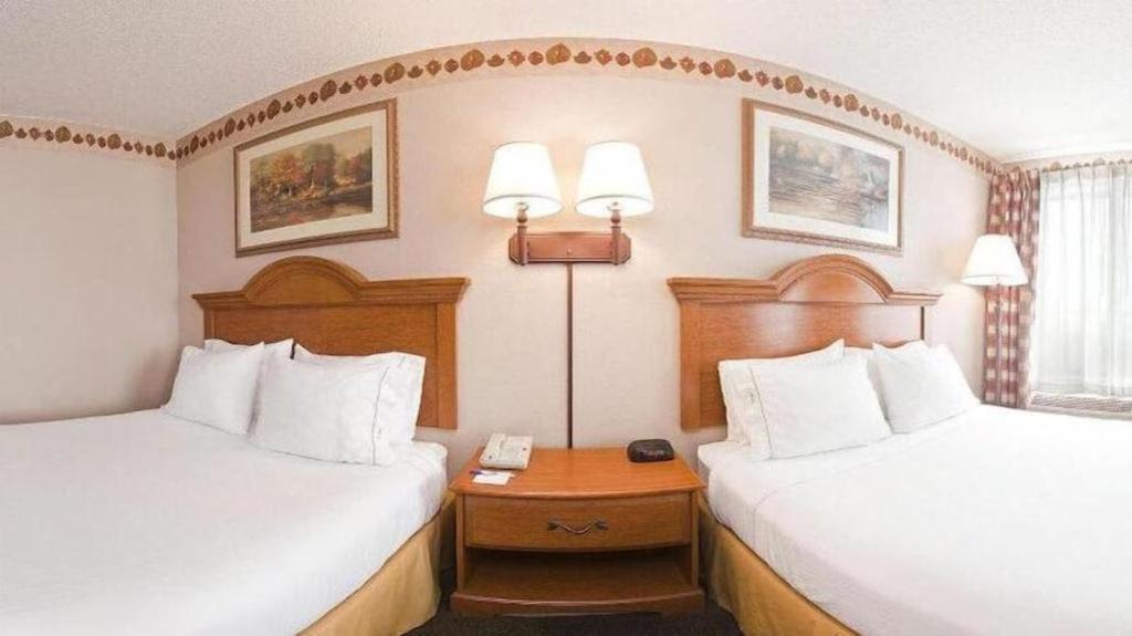 Holiday Inn Express & Suites Winner By Ihg Exterior foto